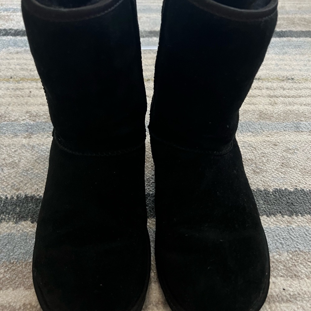 Ugg Classic Short Boots Swarovski Crystal Bows 1006698 | Color: Black |Size: 7 |